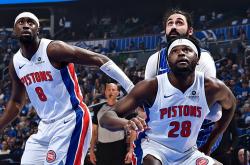 世界杯外围官网 -单场8次盖帽！要不是有替补中锋的强势表现，活塞早就被打爆了？