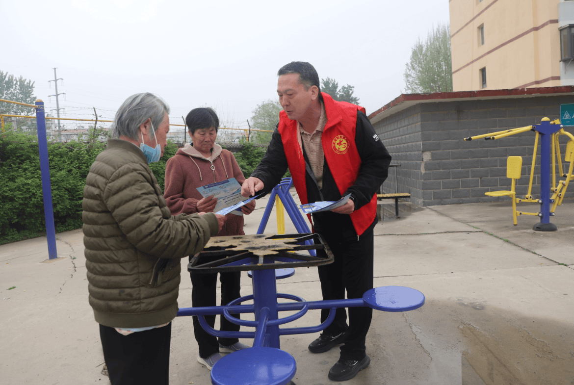 河北保定：供水公司便民服务进社区